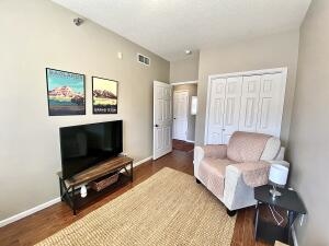 Photo 11 of 8601 Westown Parkway 21208, West Des Moines