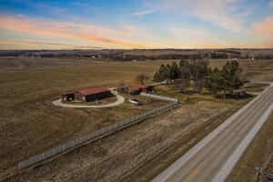 Photo 4 of 2323 Marsh Avenue, Marshalltown