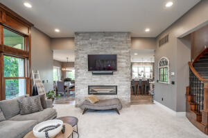 Photo 5 of 3911 150th Street, Urbandale